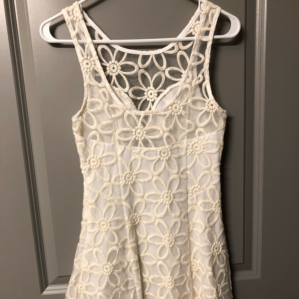 Dress - Picture 3 of 3
